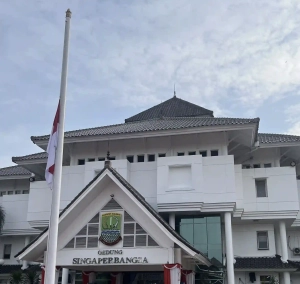 Karawang Kibarkan Bendera Setengah Tiang, Hormati Pahlawan Revolusi G30S