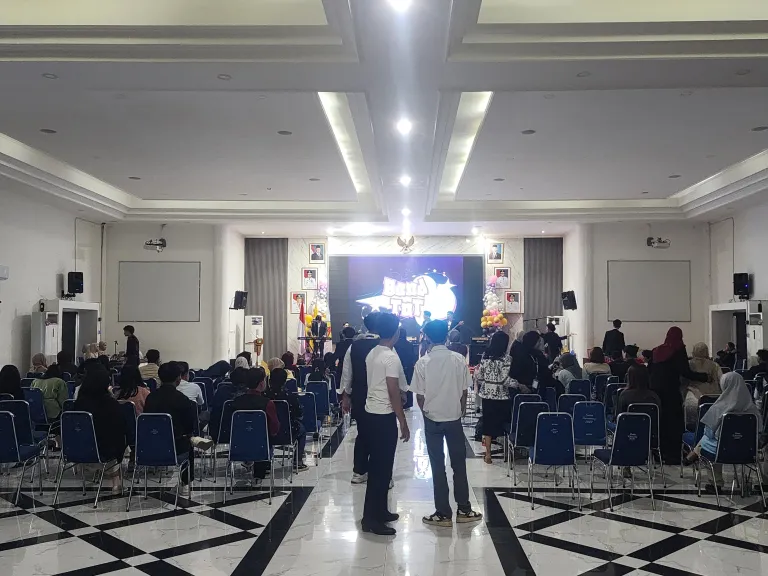 Himas Manajemen Unsika Rayakan Anniversary ke-24 Lewat Talkshow Wirausaha dan Mini Bazar UMKM