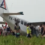 Pesawat Kecil Jatuh di Karawang, Lima Awak Dilaporkan Selamat