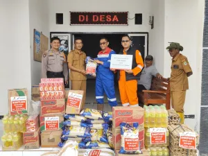 PHE ONWJ Salurkan Bantuan Sembako untuk Korban Banjir di Sedari Karawang