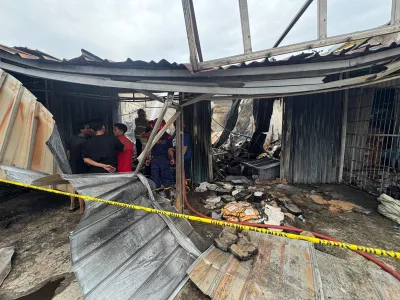 Diduga Akibat Korsleting Listrik, Dua Ruko di Citra Kebun Mas Karawang Terbakar