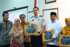 Imigrasi Karawang Borong Dua Penghargaan Pelayanan dan Anggaran