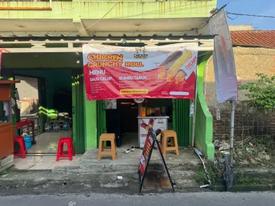 Dari UMKM untuk Sesama UMKM, Chicken Crunchyroll Pertama di Karawang Berbagi Pengalaman Bertahan di Tengah Persaingan Pasar