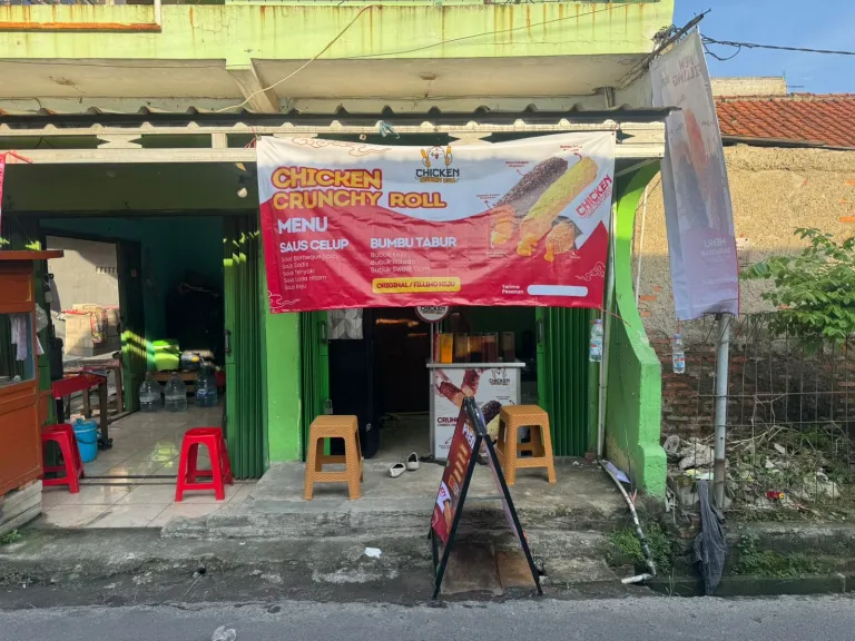 Dari UMKM untuk Sesama UMKM, Chicken Crunchyroll Pertama di Karawang Berbagi Pengalaman Bertahan di Tengah Persaingan Pasar