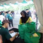 Bantu Ribuan Masyarakat saat Ramadan, Pupuk Kujang Gelar Tebus Murah Paket Bahan Makanan