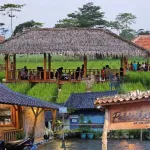 Warung Kopi Pabinihan Tetap Eksis Sejak 2020, Suguhkan Sensasi Wisata Kuliner di Tengah Sawah
