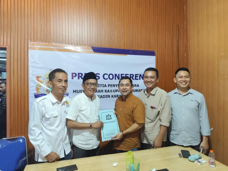 Rafiudin Firdaus Resmi Daftar Jadi Bakal Calon Ketua Kadin Karawang