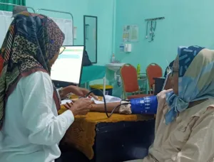 Karawang Terapkan WFH Setiap Jumat untuk Hemat BBM, Jam Layanan Puskesmas Diperpanjang